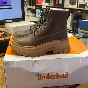 Timberland women’s Dark Brown Leather Boots